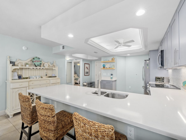 Sanibel Vacation Condo Sleeps Six Guests.